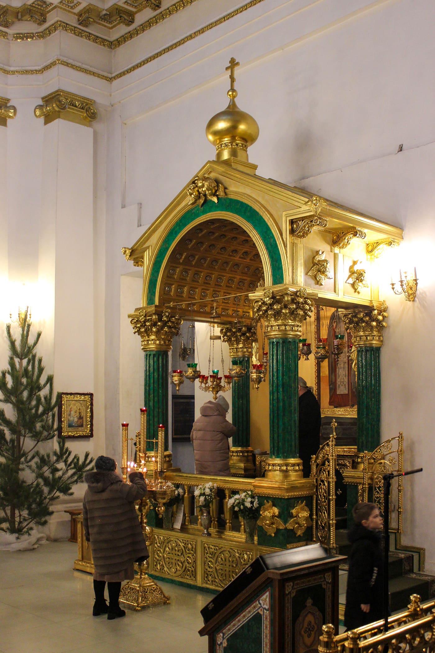 «Христос раждается, прежде падший воскресити образ!» В Нило-Столобенском монастыре готовятся к встрече Светлого Христова Рождества 20