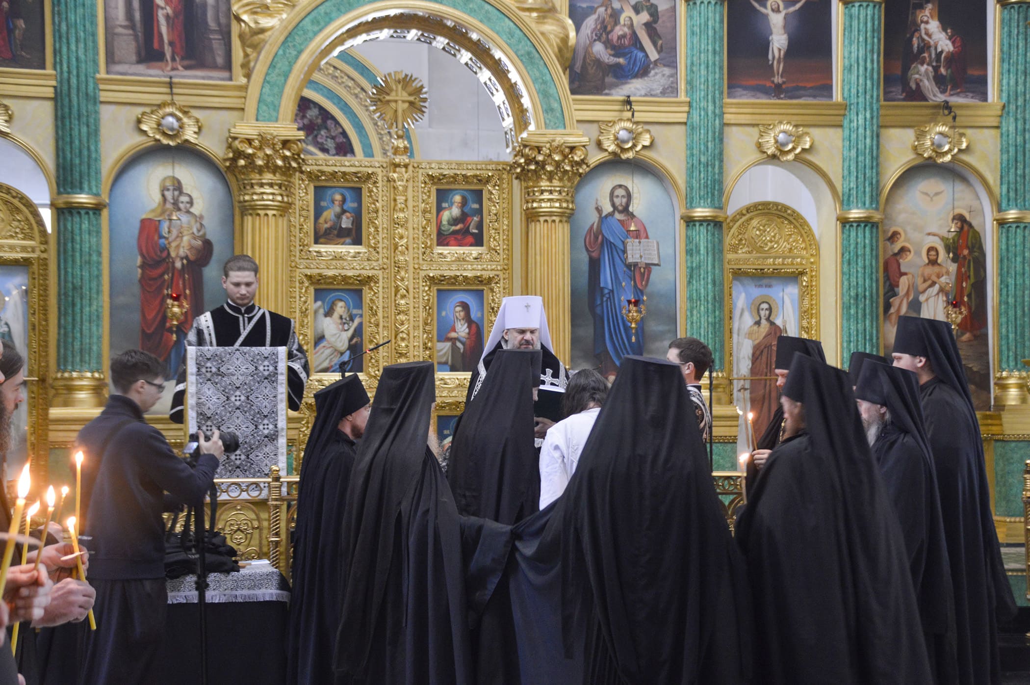 Митрополит Тверской и Кашинский Амвросий совершил монашеский постриг в Нило-Столобенской пустыни 6