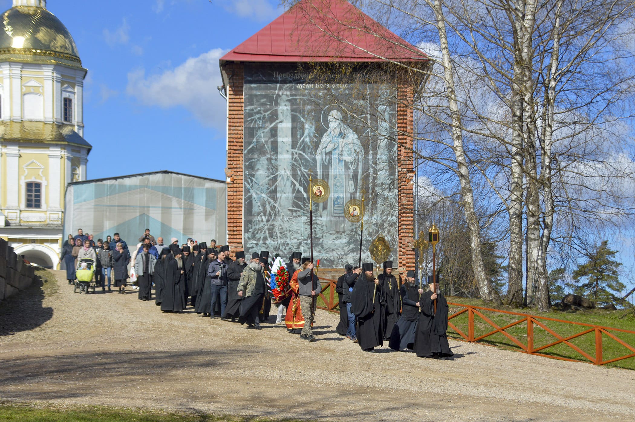 В Нило-Столобенском монастыре молитвенно почтили память жертв Великой Отечественной войны 1941–1945 годов 4
