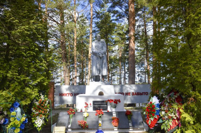 В Нило-Столобенском монастыре молитвенно почтили память жертв Великой Отечественной войны 1941–1945 годов