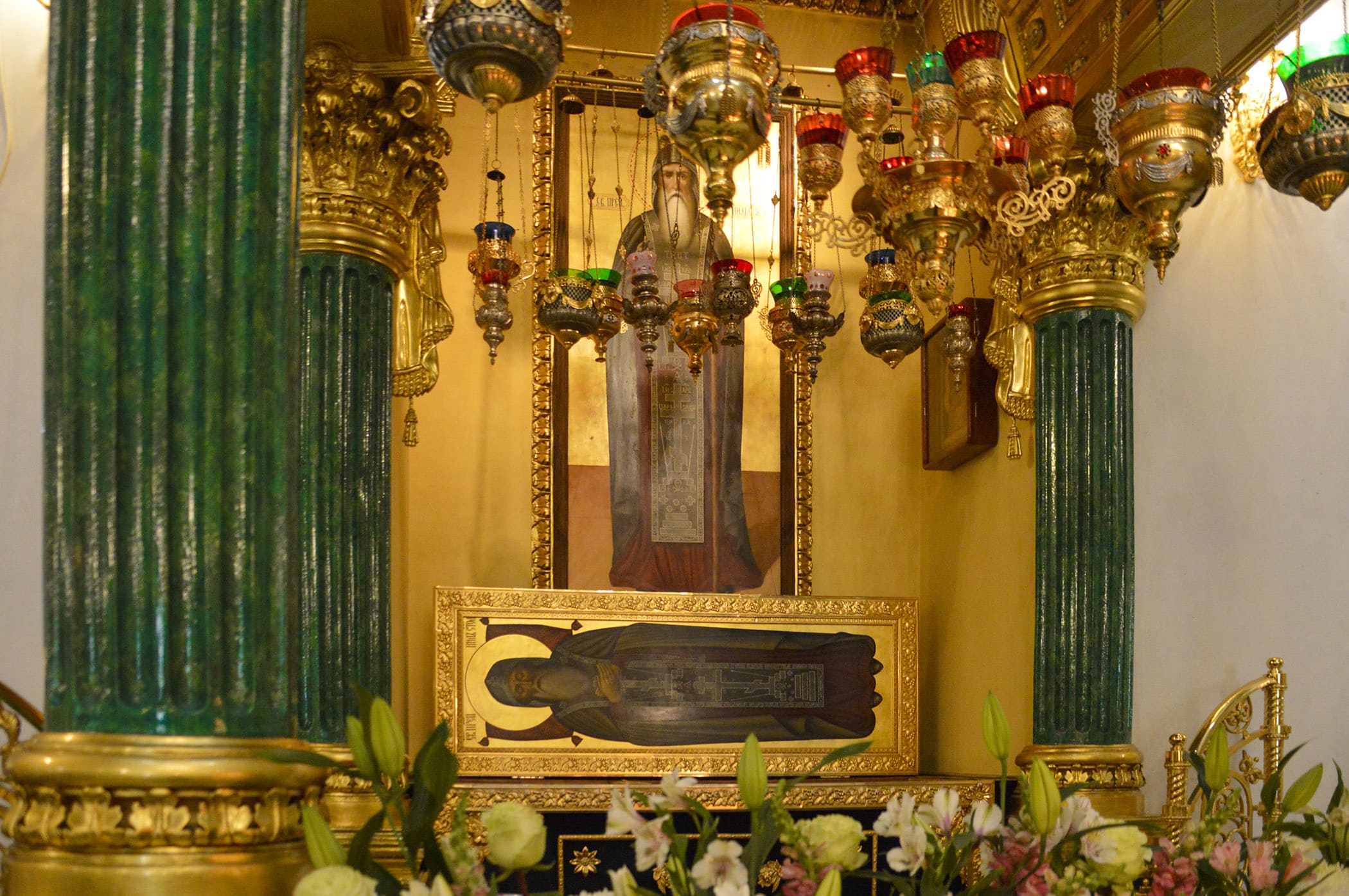 В монастыре «Нило-Столобенская пустынь» прошли праздничные богослужения в честь 355-летия обретения мощей преподобного Нила Столобенского, чудотворца 4