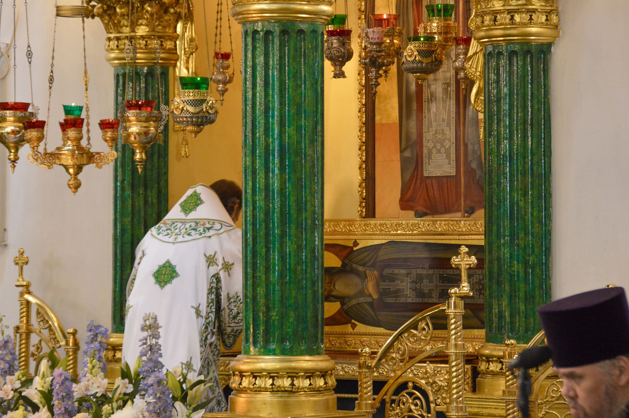 9 июля в монастыре Нилова пустынь прошли праздничные богослужения в честь перенесения мощей Преподобного Нила Столобенского 11