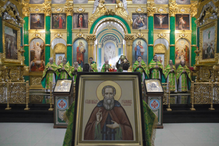 День памяти преподобного Германа Столобенского торжественно почтили в Нило-Столобенской пустыни